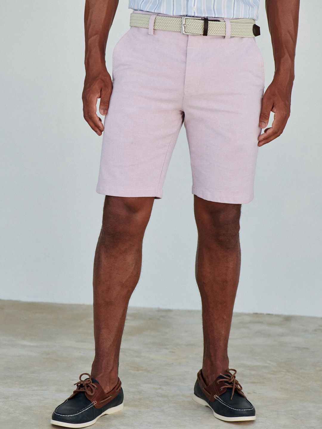 

NEXT Men Solid Mid-Rise Belted Chino Shorts, Pink