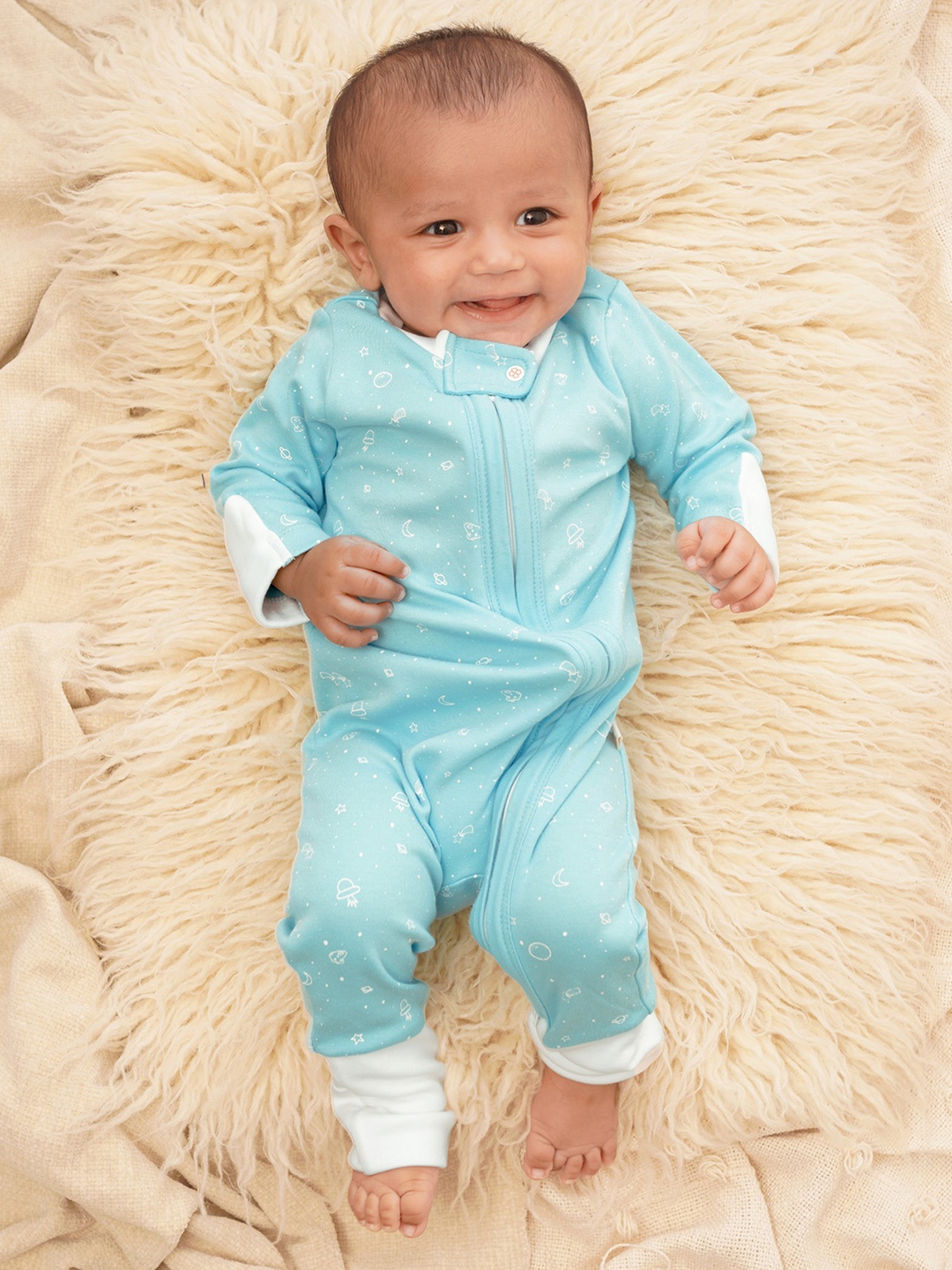 

GREENDIGO Infants Kids Conversational Printed Organic Cotton Romper, Blue