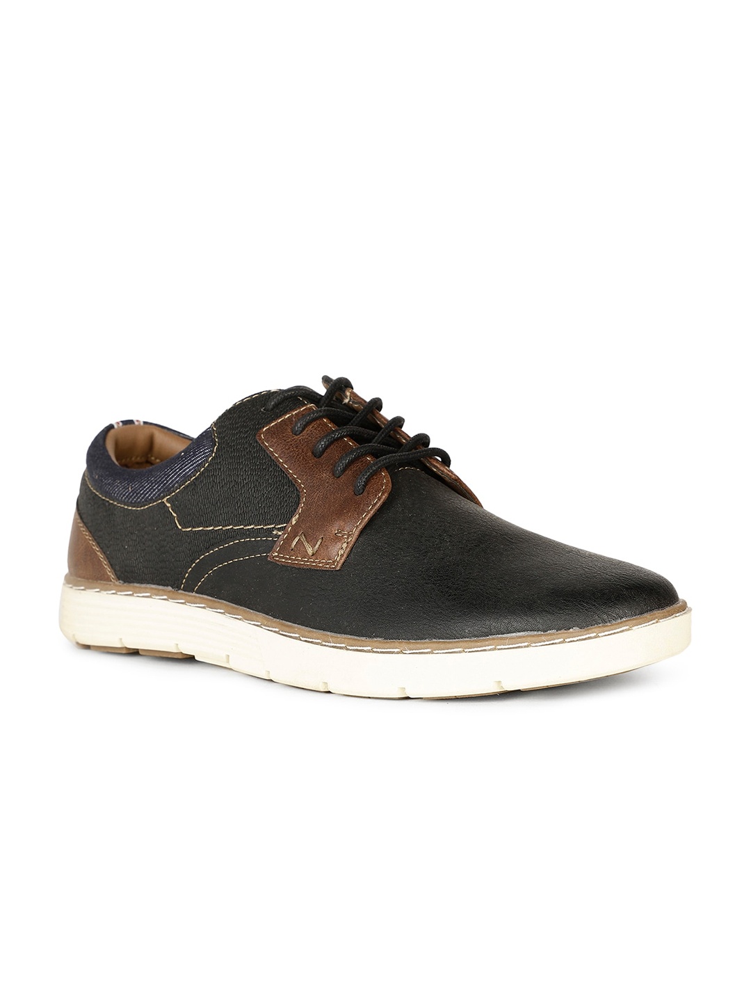 

Bata Men Textured Derbys, Black