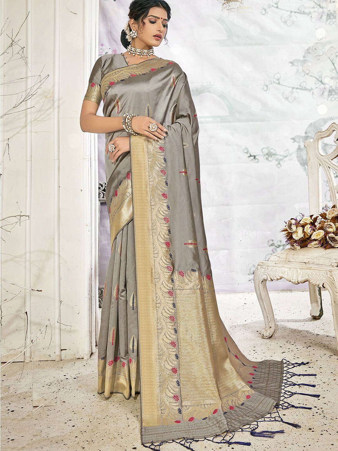 

ODETTE Ethnic Motifs Woven Design Zari Banarasi Saree, Grey