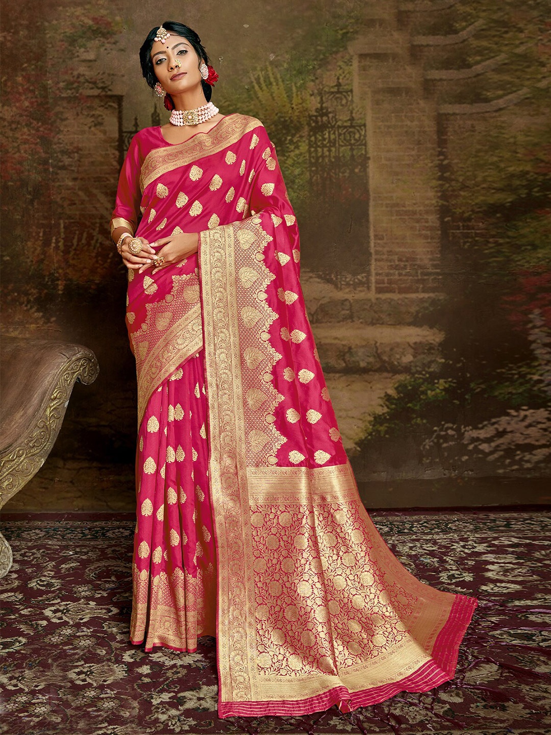 

ODETTE Woven Design Zari Silk Blend Banarasi Saree, Pink