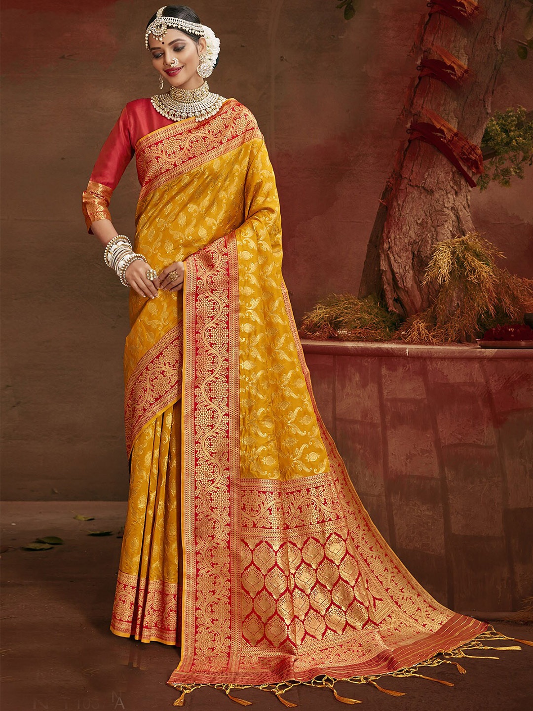 

ODETTE Woven Design Zari Silk Blend Banarasi Saree, Mustard