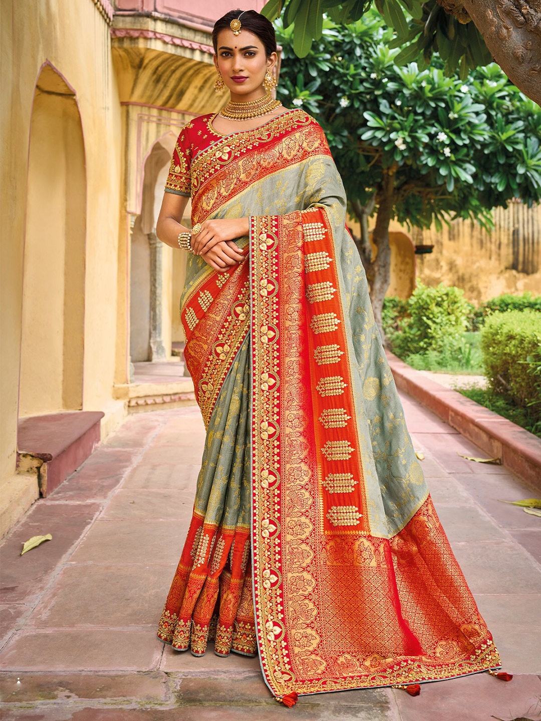 

ODETTE Woven Design Embroidered Silk Blend Saree, Grey