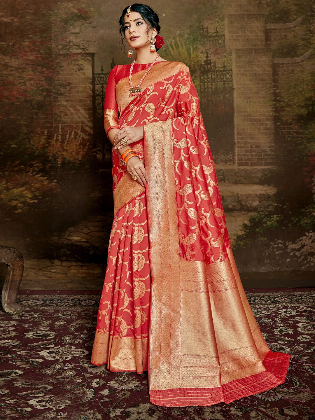 

ODETTE Ethnic Motifs Woven Design Zari Banarasi Saree, Red