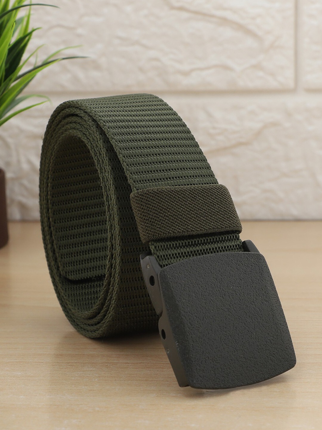 

The Mini NEEDLE Men Textured Wide Belt, Olive