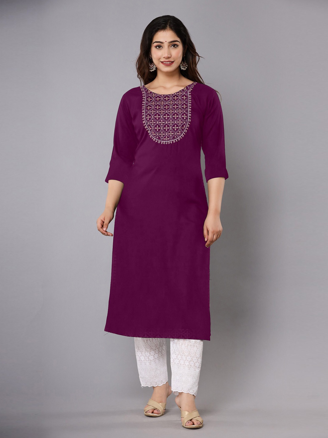 

Femvy Floral Embroidered Round Neck Kurta, Burgundy