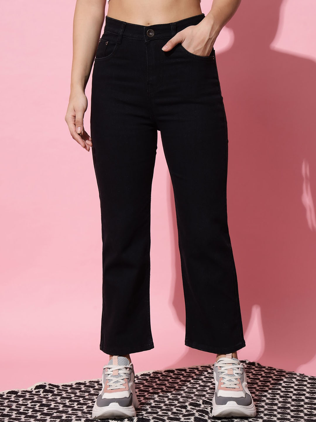 

UNITED DENIM Women Flared Mid-Rise Clean Look Stretchable Jeans, Black
