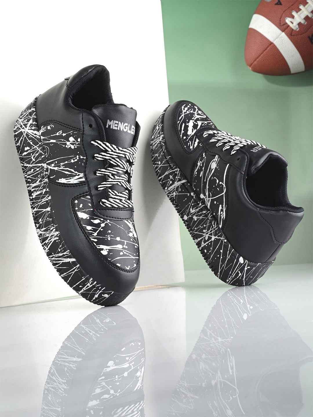 

MENGLER Women Printed Sneakers, Black