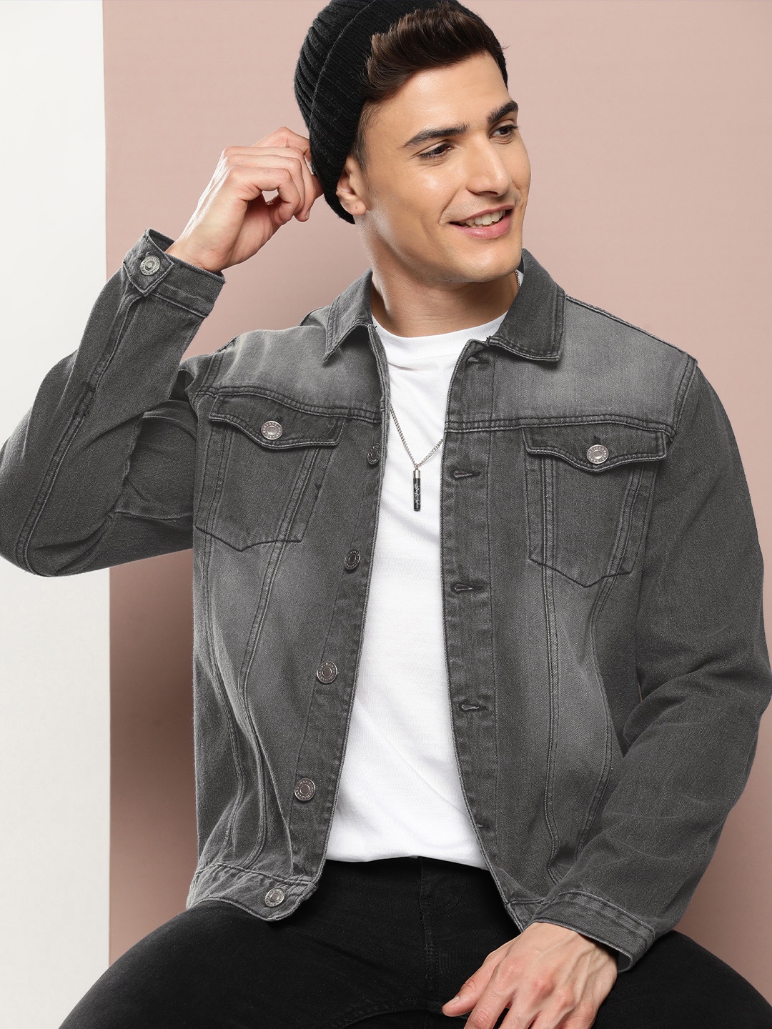

Harvard Men Solid Denim Jacket, Charcoal