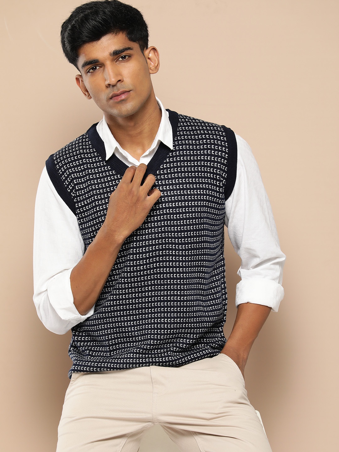 

INVICTUS Self-Designed Sweater Vest, Navy blue