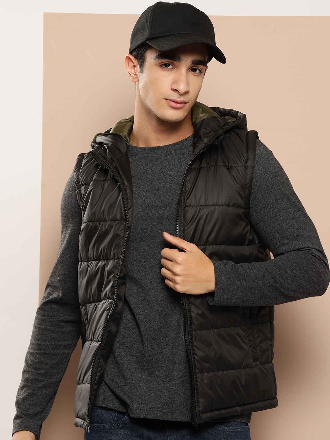 

INVICTUS Hooded Padded Gilet Jacket, Black