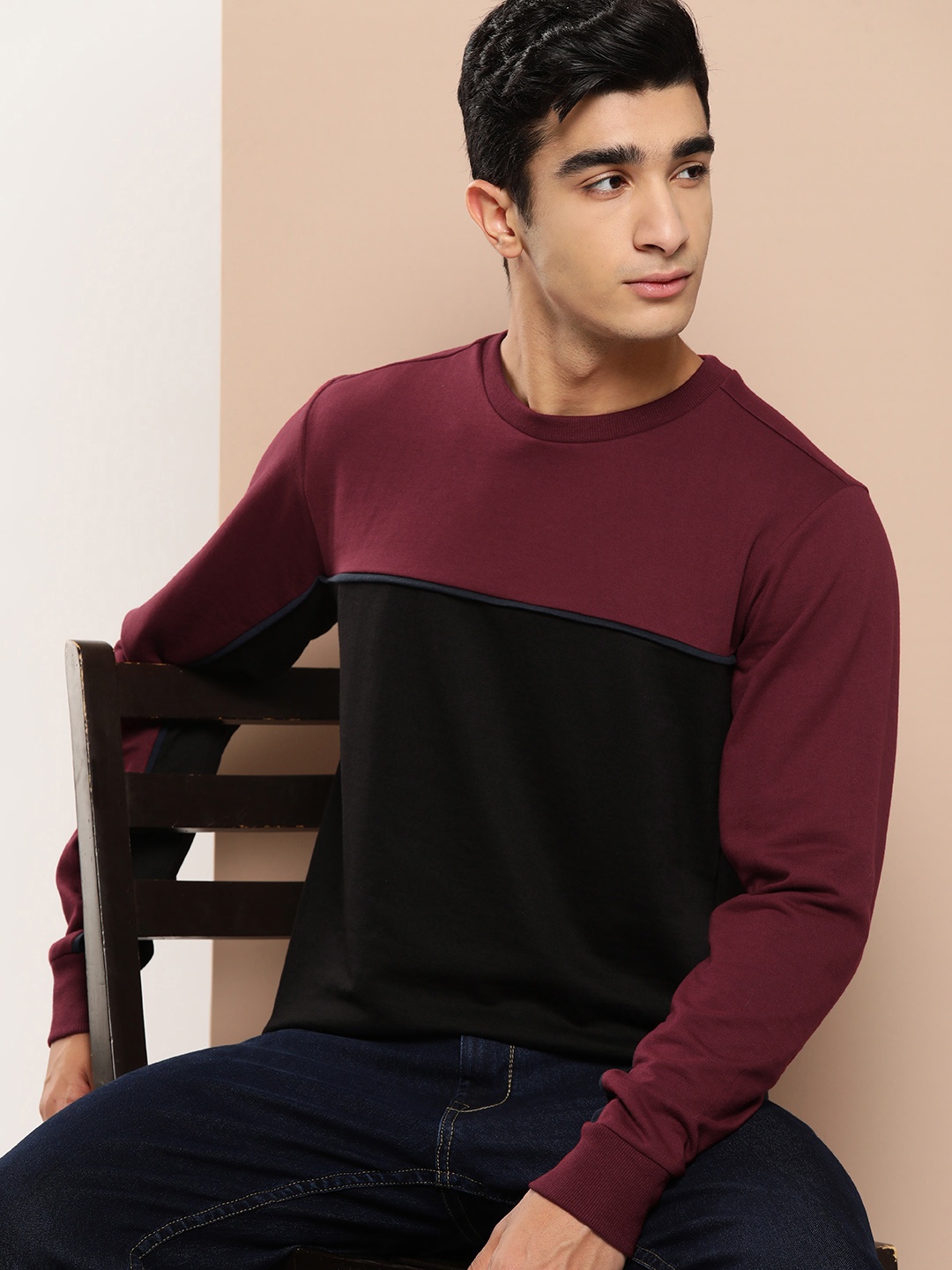 

INVICTUS Colourblocked Sweatshirt, Black