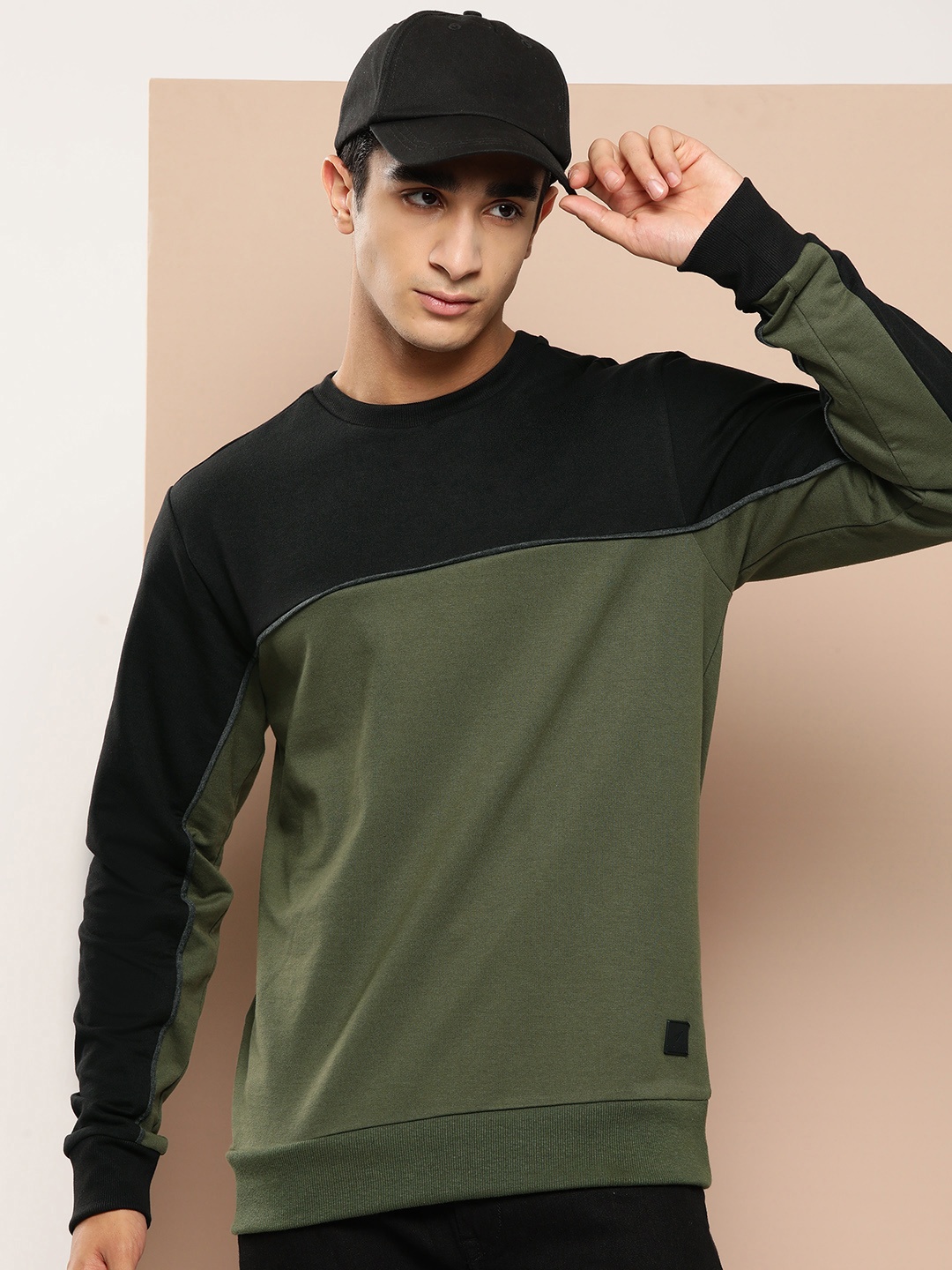 

INVICTUS Colourblocked Sweatshirt, Olive