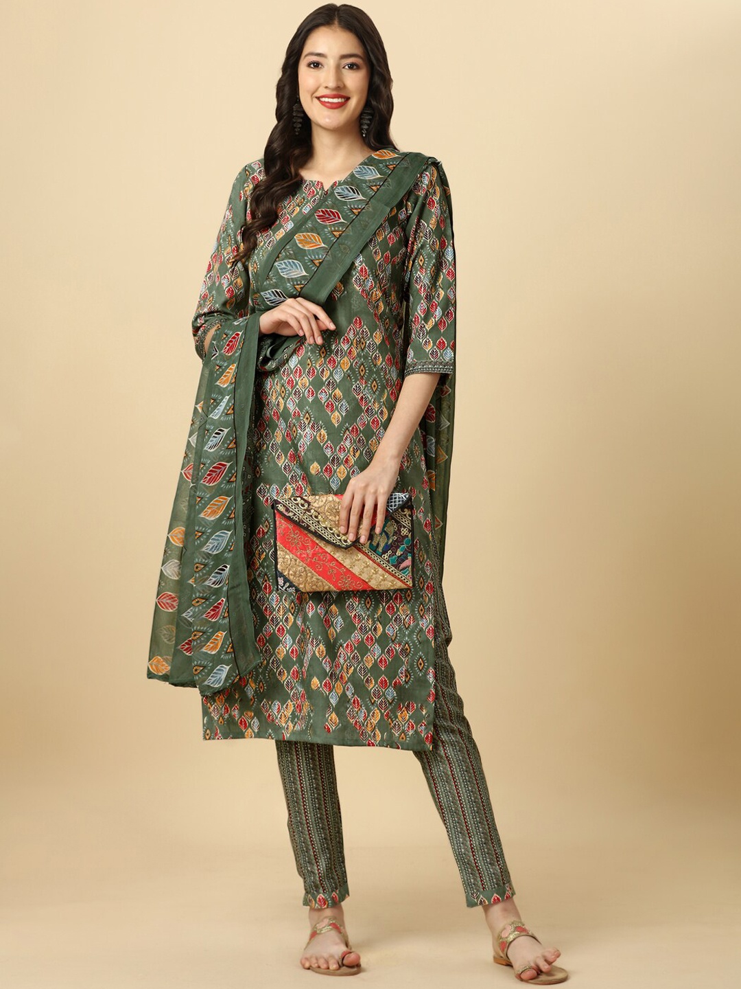 

GUFRINA Ethnic Motifs Printed Straight Kurta with Trousers & Dupatta, Green