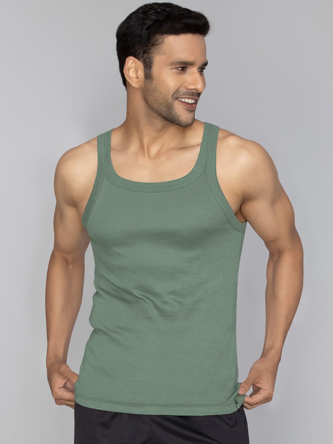 

XYXX Men Solid Pace Super Combed Cotton Olive Square Neck Gym Vest, Green