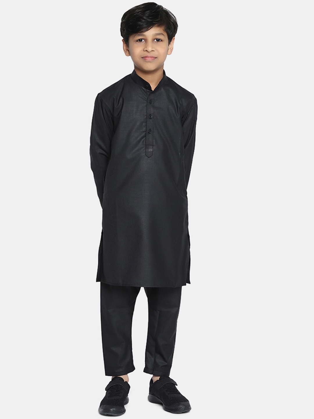 

TAHVO Boys Mandarin Collar Dupion Silk Kurta With Pyjamas, Black