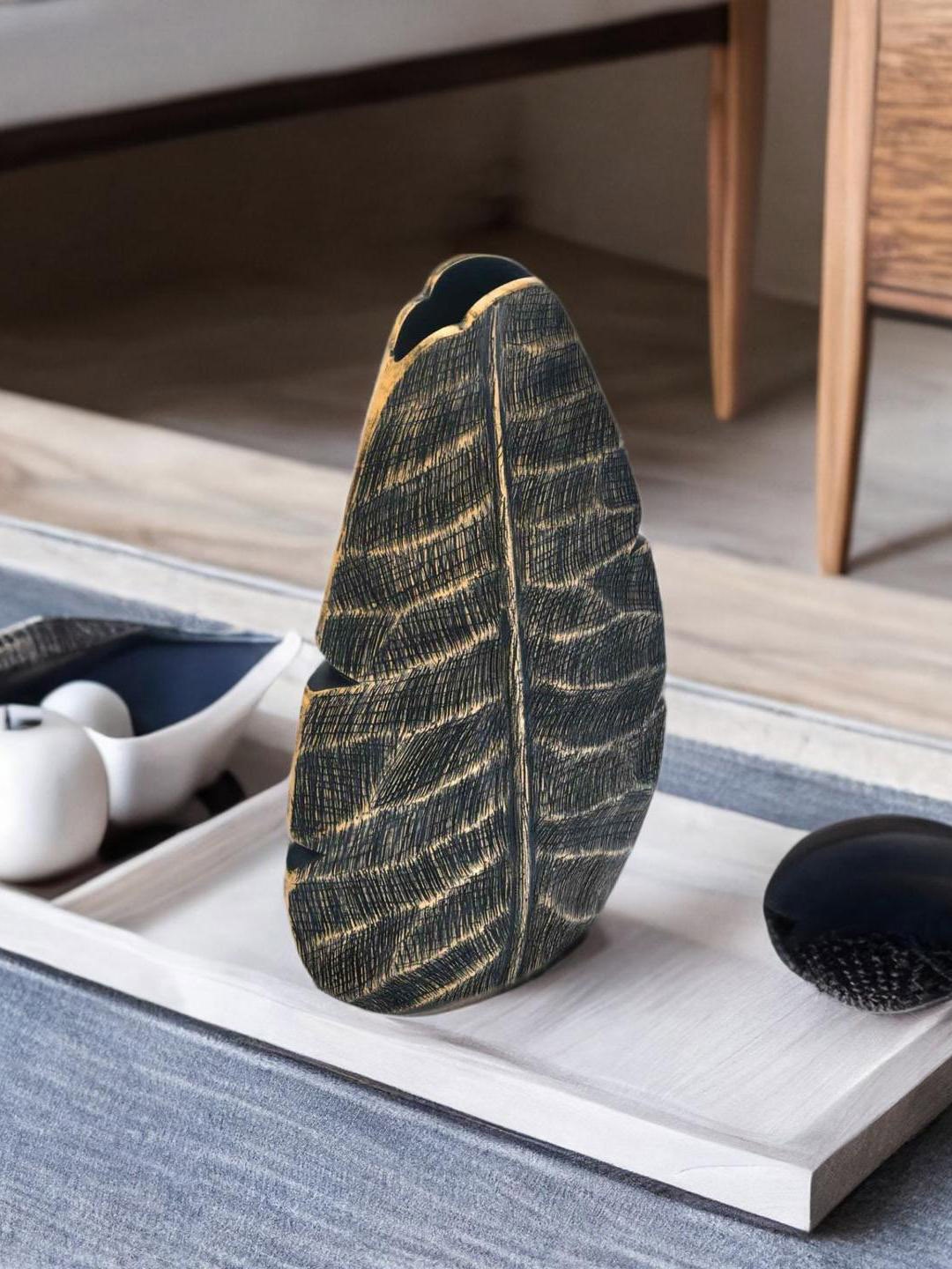 

Athome by Nilkamal Brown & Beige Leafy Textured Tall Vase