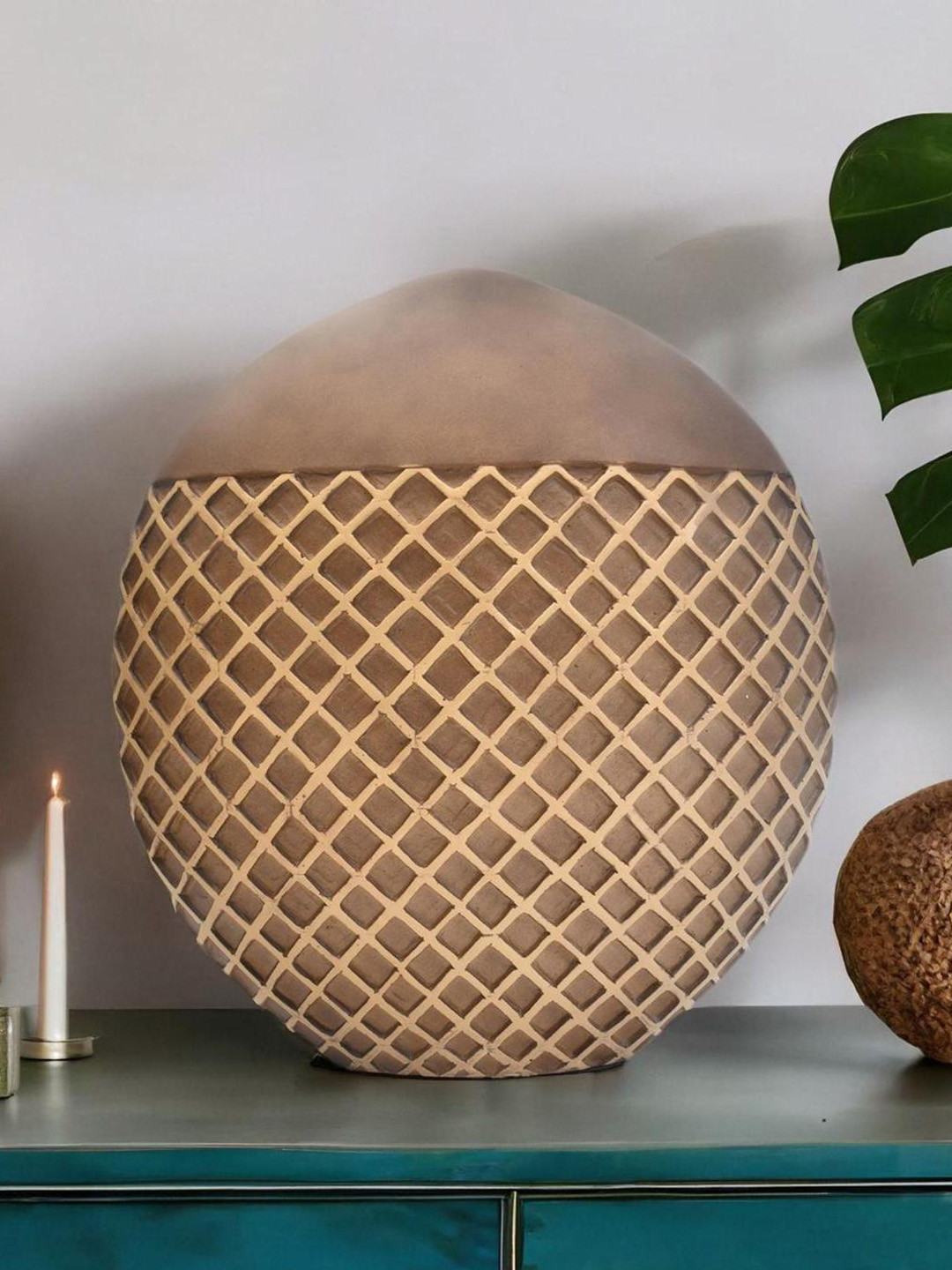 

Athome by Nilkamal Traverse Brown & Beige Textured Round Vase