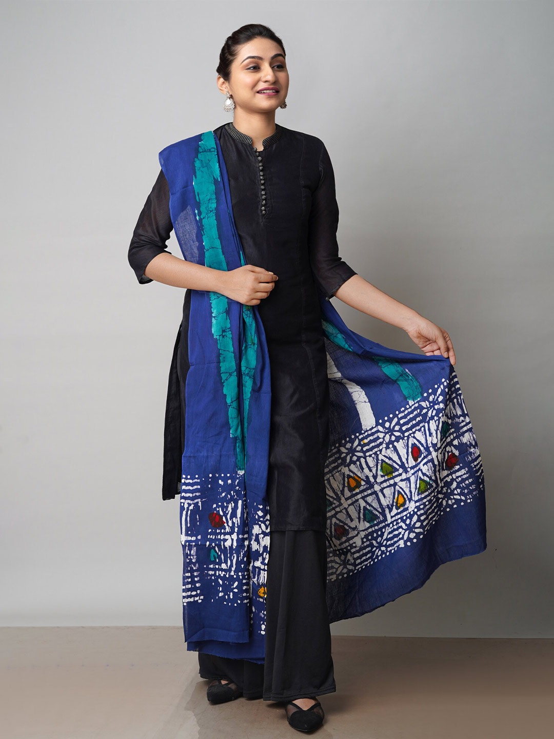 

Unnati Silks Batik Striped Sustainable Cotton Dupatta, Navy blue