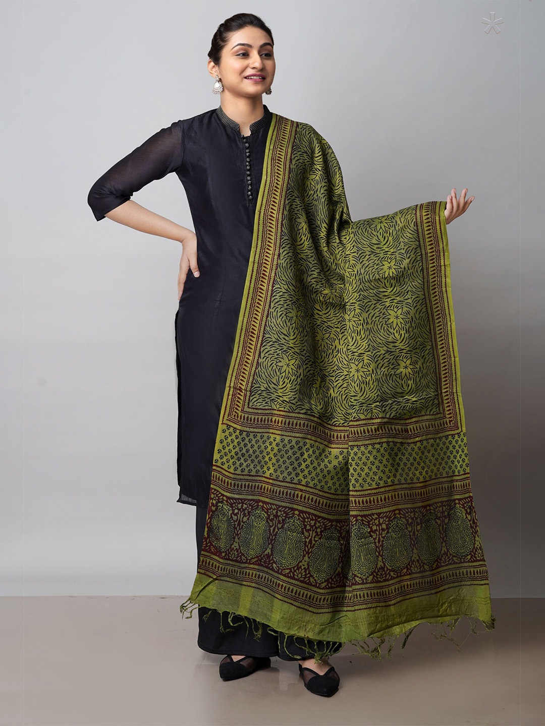 

Unnati Silks Ethnic Motifs Printed Dupatta, Green