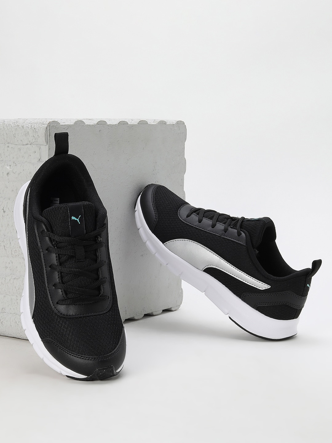 

Puma Kids Racer V2 Youth Sneakers, Black