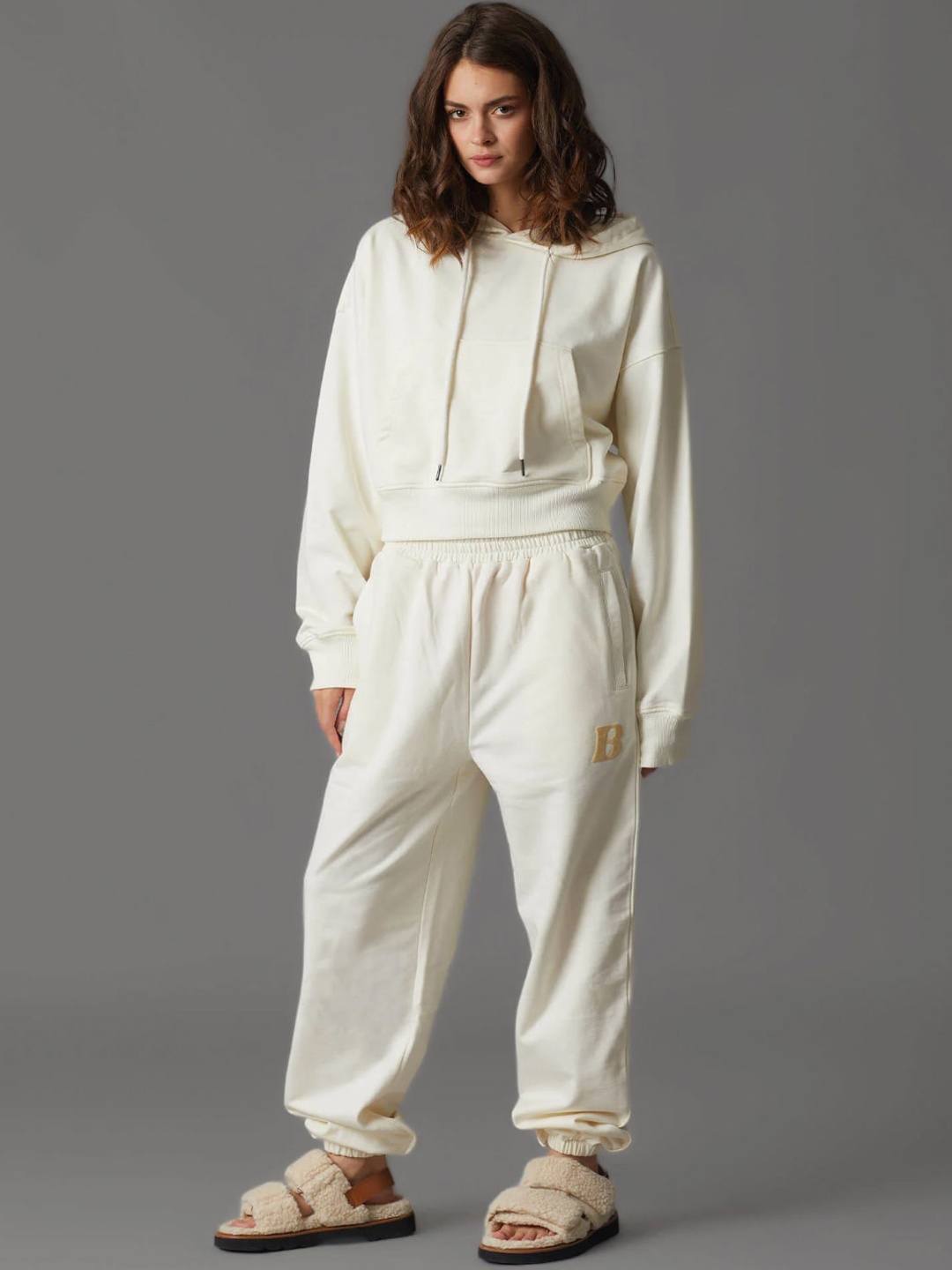 

Bonkers Corner Cream Hood Neck Crop Top with Jogger