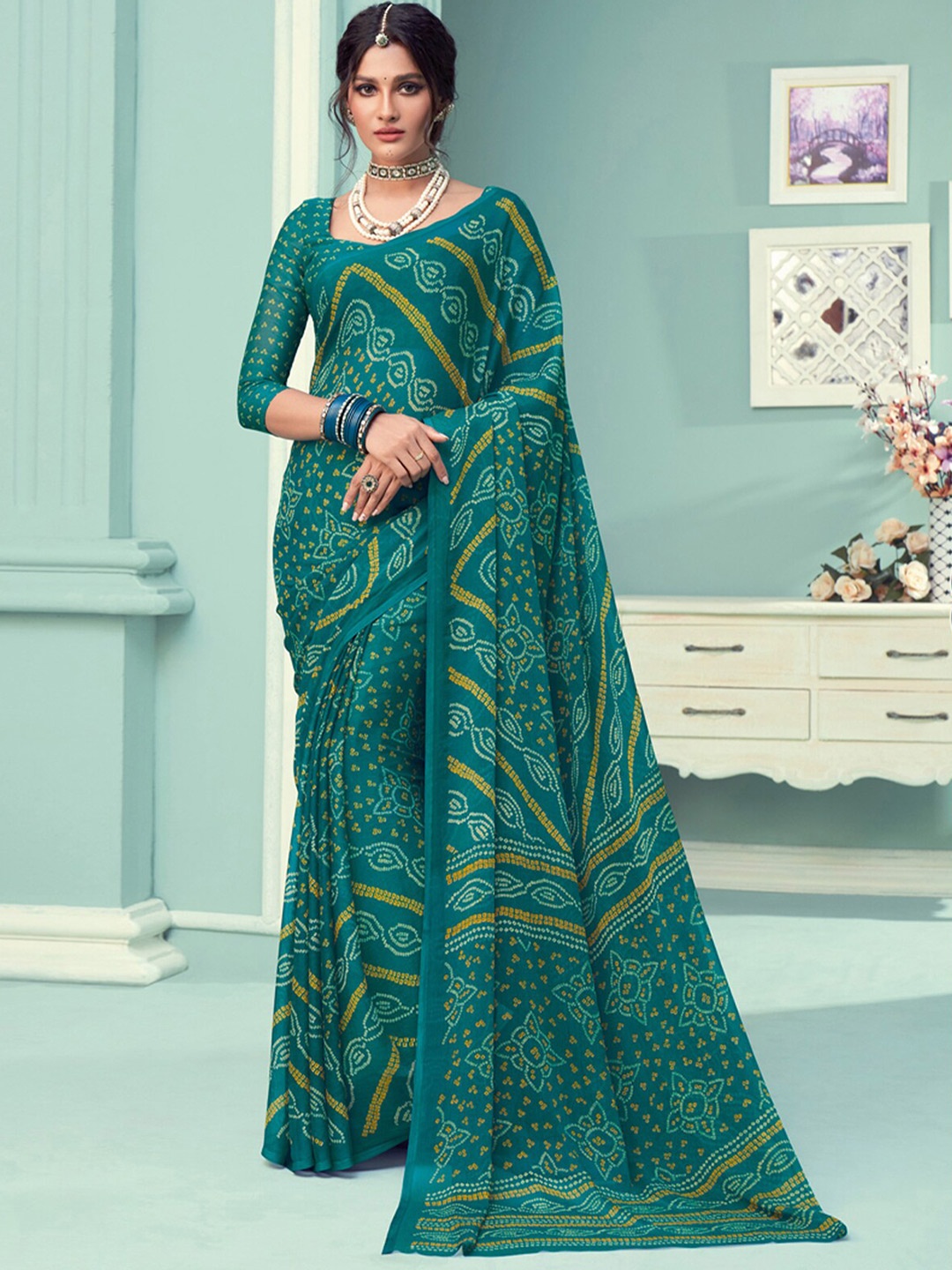

ODETTE Ethnic Motifs Poly Chiffon Saree, Green