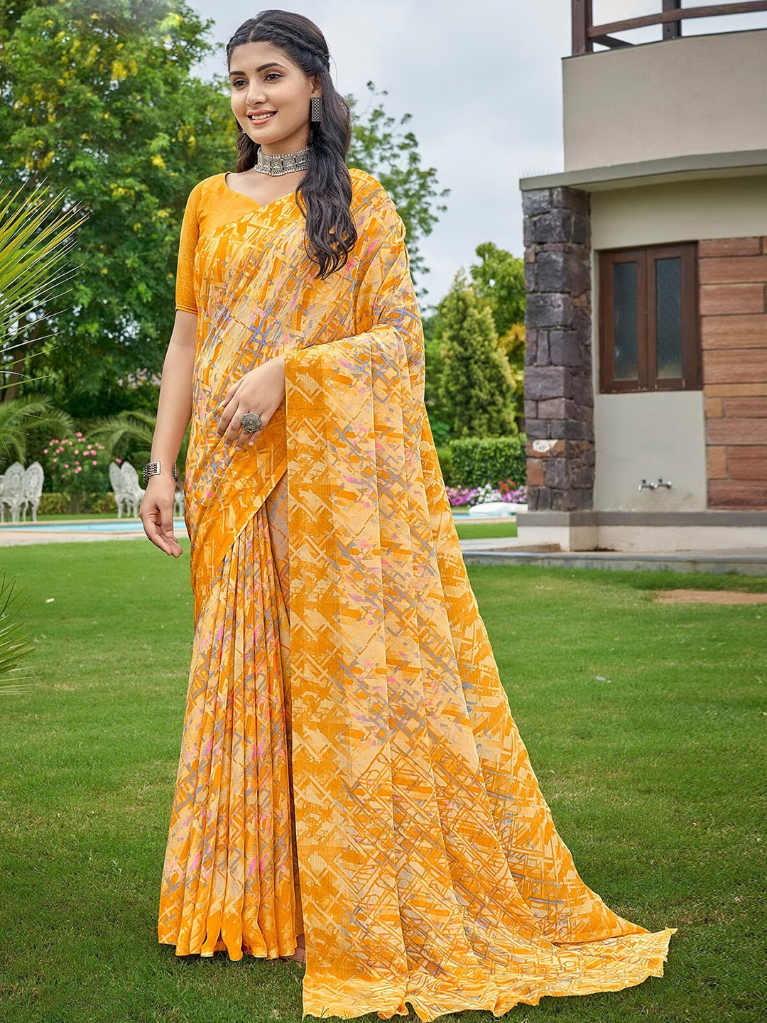

ODETTE Abstract Printed Poly Chiffon Saree, Yellow