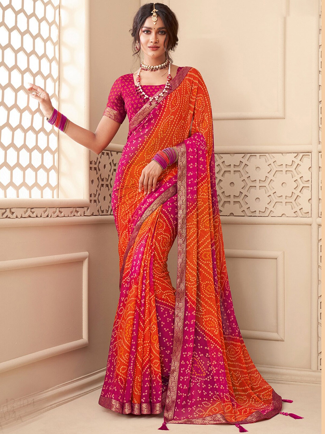 

ODETTE Bandhani Printed Embellished Saree, Pink