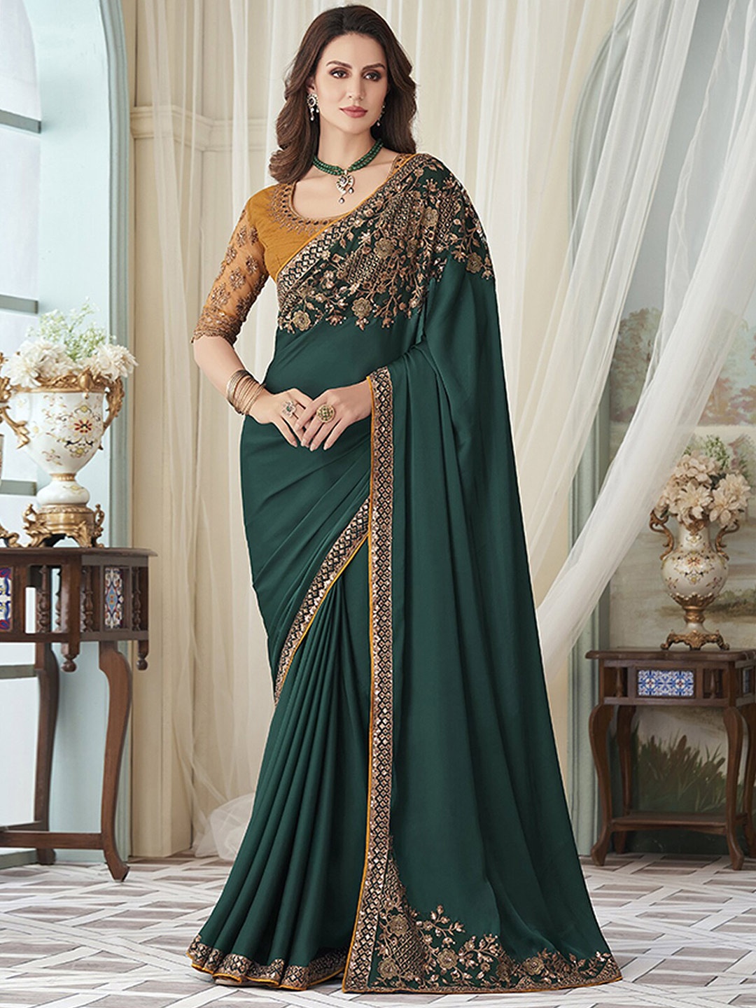 

ODETTE Green & Gold-Toned Embroidered Poly Chiffon Saree