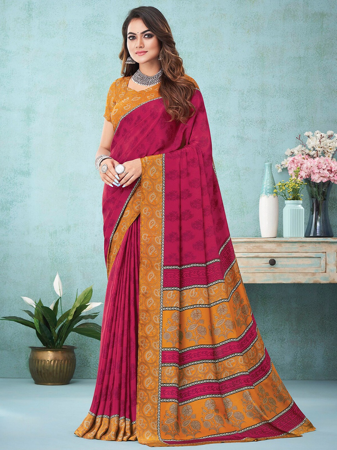 

ODETTE Ethnic Motifs Silk Blend Saree, Pink