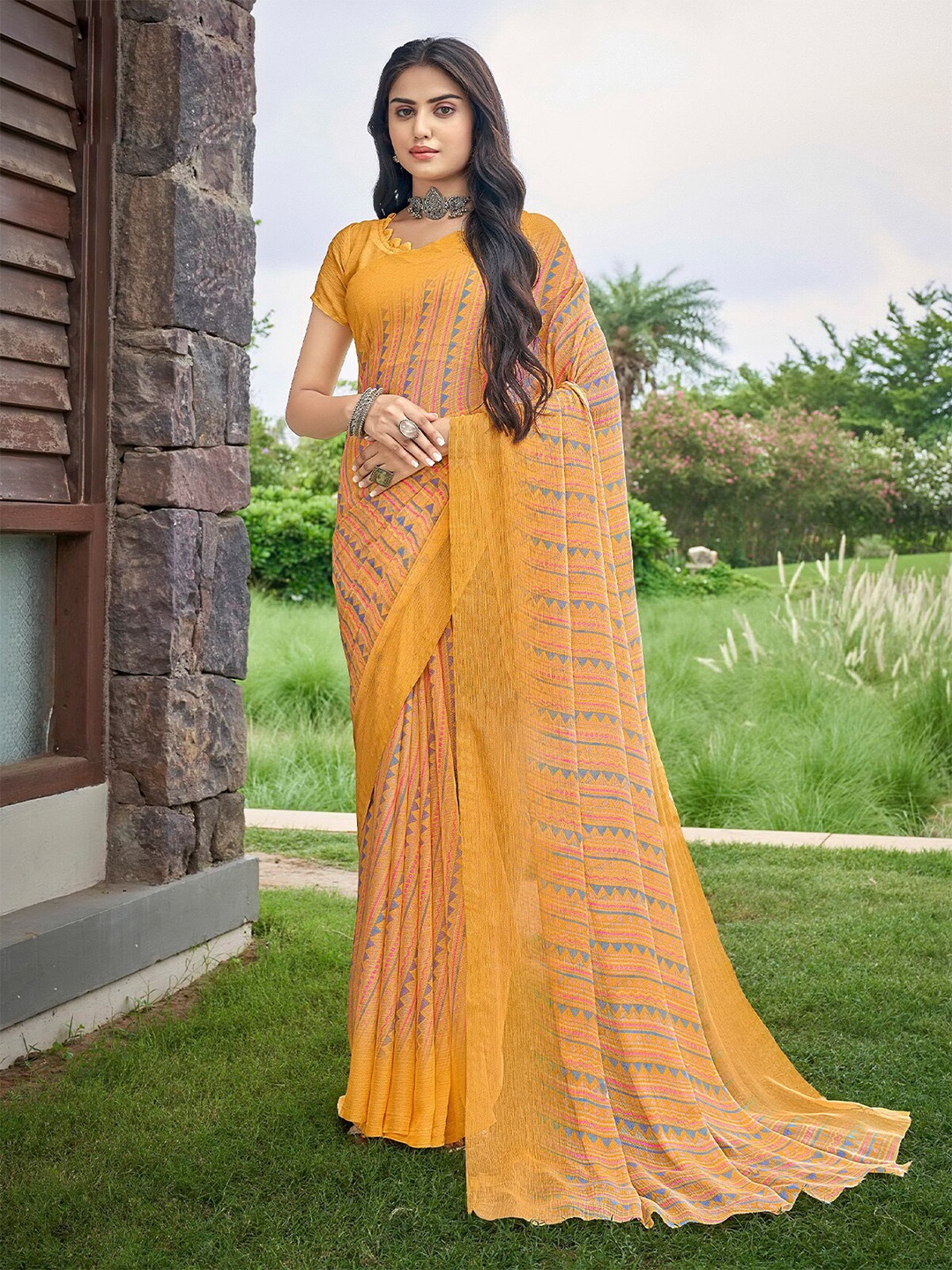 

ODETTE Ethnic Motifs Printed Saree, Mustard