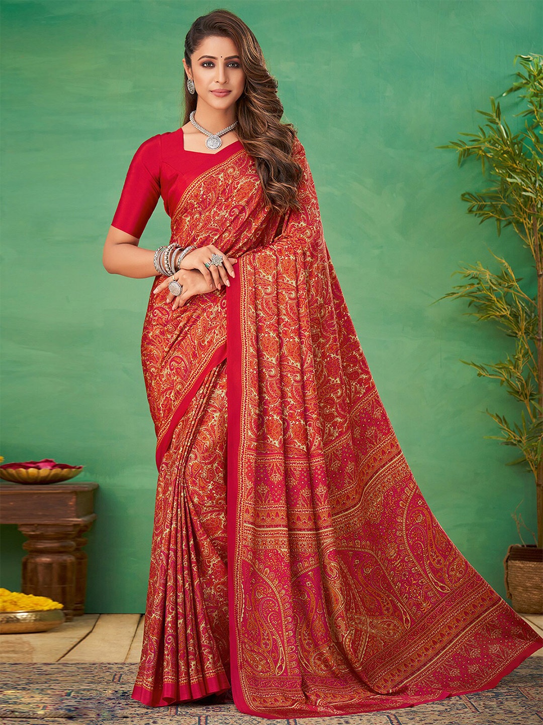 

ODETTE Paisley Print Crepe Saree, Red