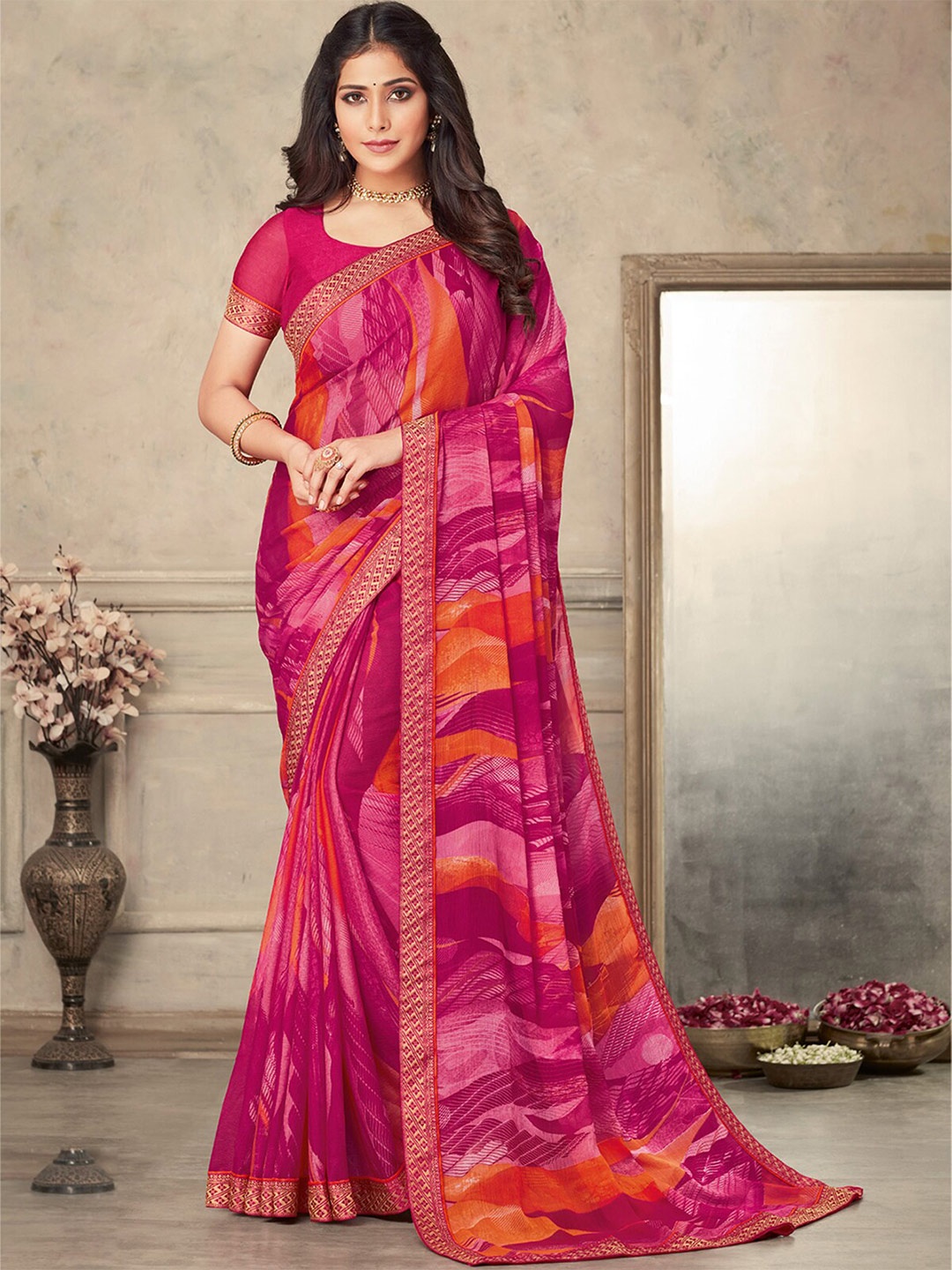

ODETTE Abstract Printed Zari Saree, Pink
