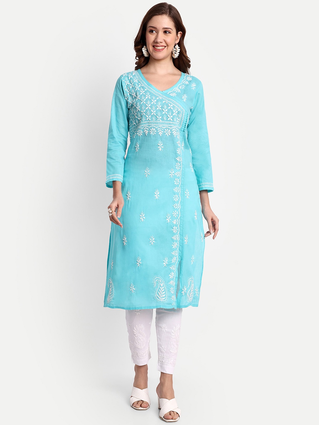 

Indiankala4u Floral Embroidered Cotton Kurta, Blue