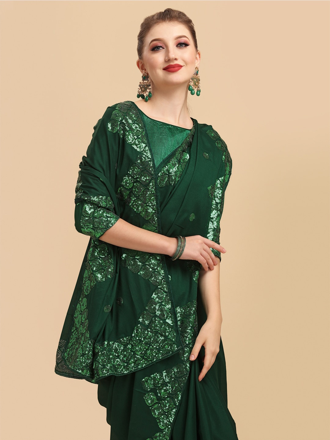 

Sangria Sequined Silk Blend Saree, Olive
