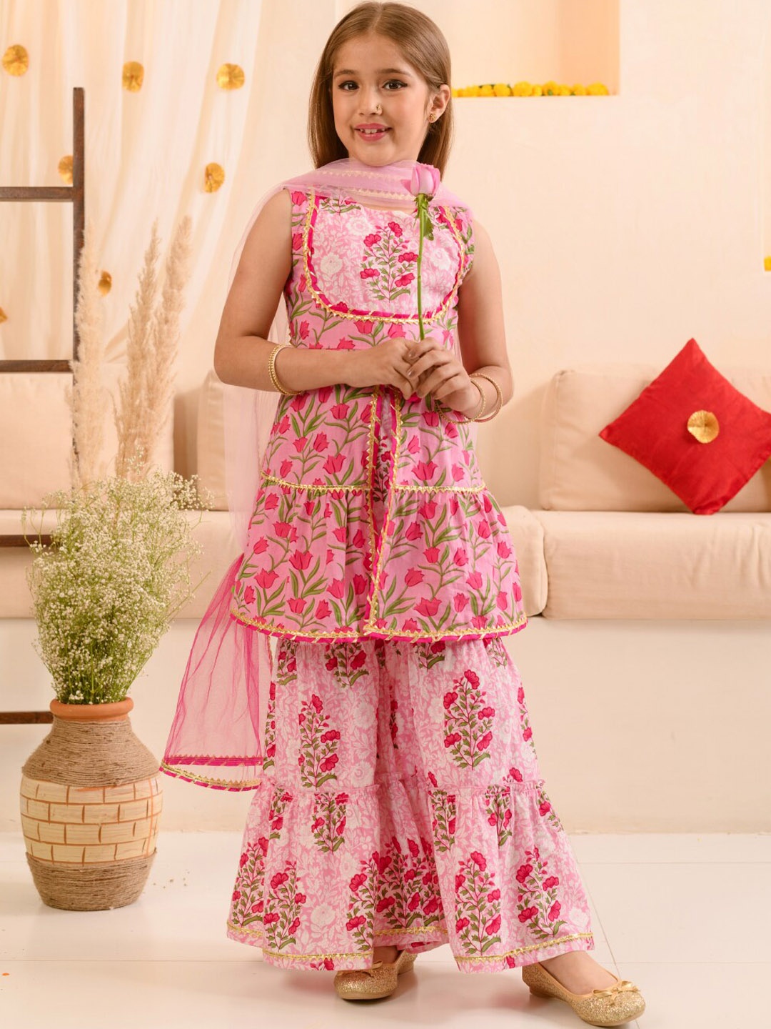 

pspeaches Girls Floral Printed Gotta Patti Pure Cotton Kurta With Sharara & Dupatta, Pink