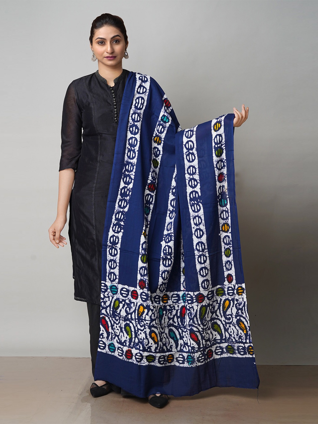 

Unnati Silks Ethnic Motifs Printed Batik Dupatta, Navy blue
