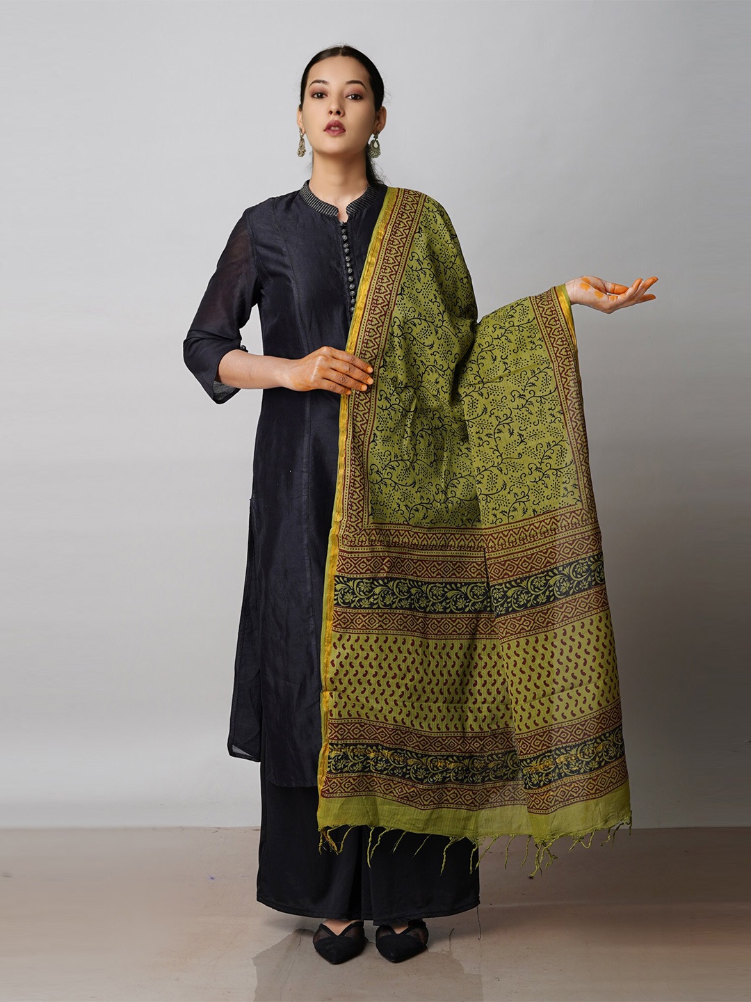 

Unnati Silks Ethnic Motifs Printed Cotton Dupatta With Zari, Green