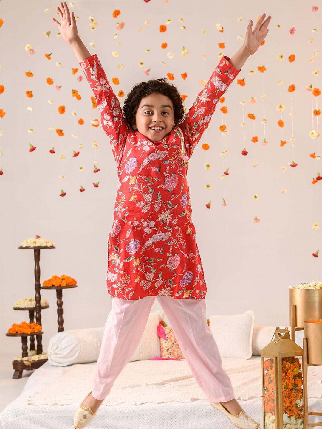 

pspeaches Boys Floral Printed Gotta Patti Pure Cotton Kurta With Pyjamas, Red