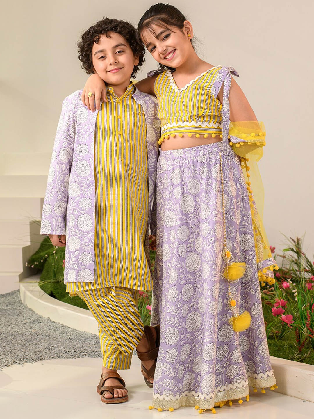 

pspeaches Boys Ethnic Motifs Printed Pure Cotton Kurta with Pyjamas & Nahru Jacket, Yellow