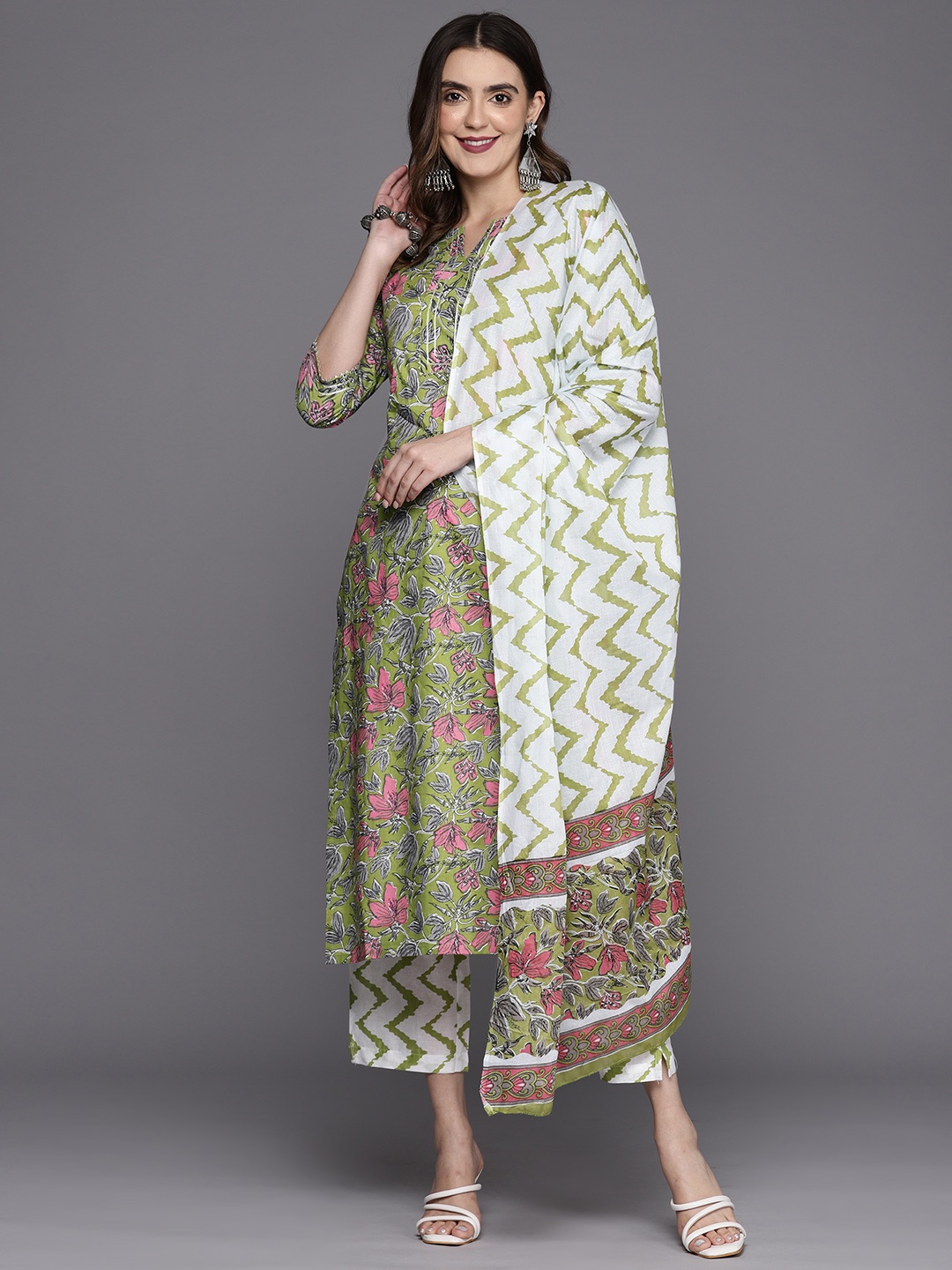 

Libas Floral Printed Regular Gotta Patti Pure Cotton Kurta With Trousers & Dupatta, Green