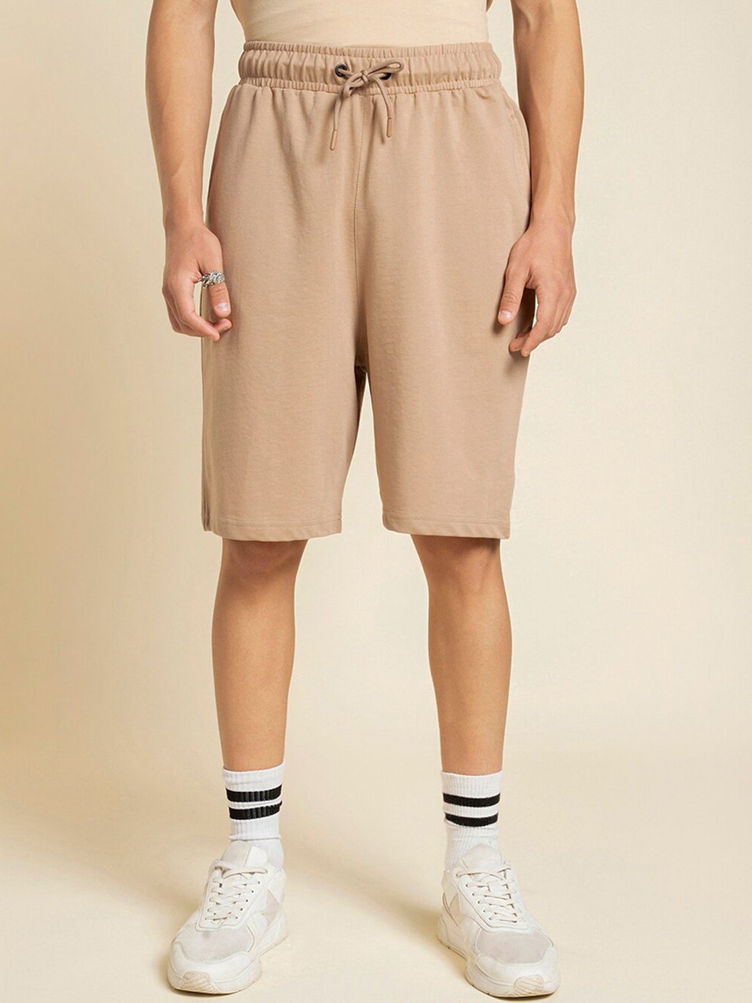 

Bewakoof Air 1.0 Men Mid-Rise Oversized Shorts, Brown
