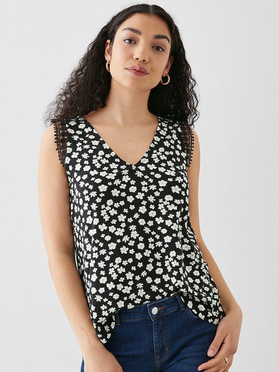 

DOROTHY PERKINS Floral Print Top, Black