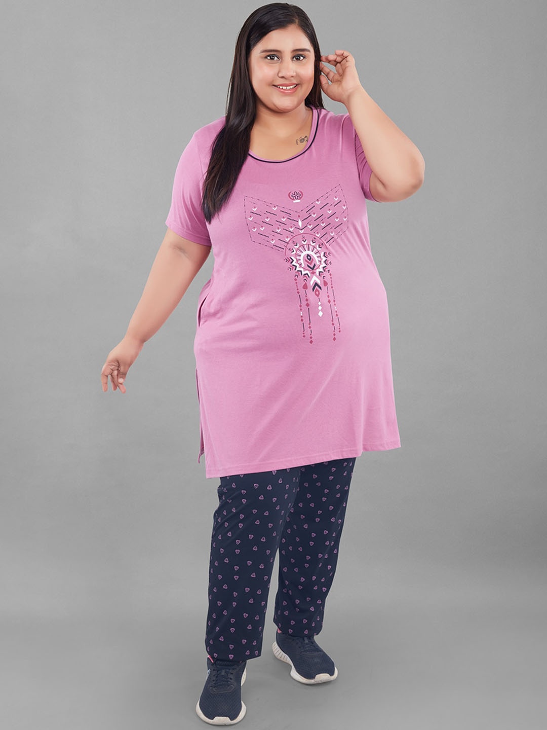 

CUPID Plus Size Geometric Printed Night suit, Mauve