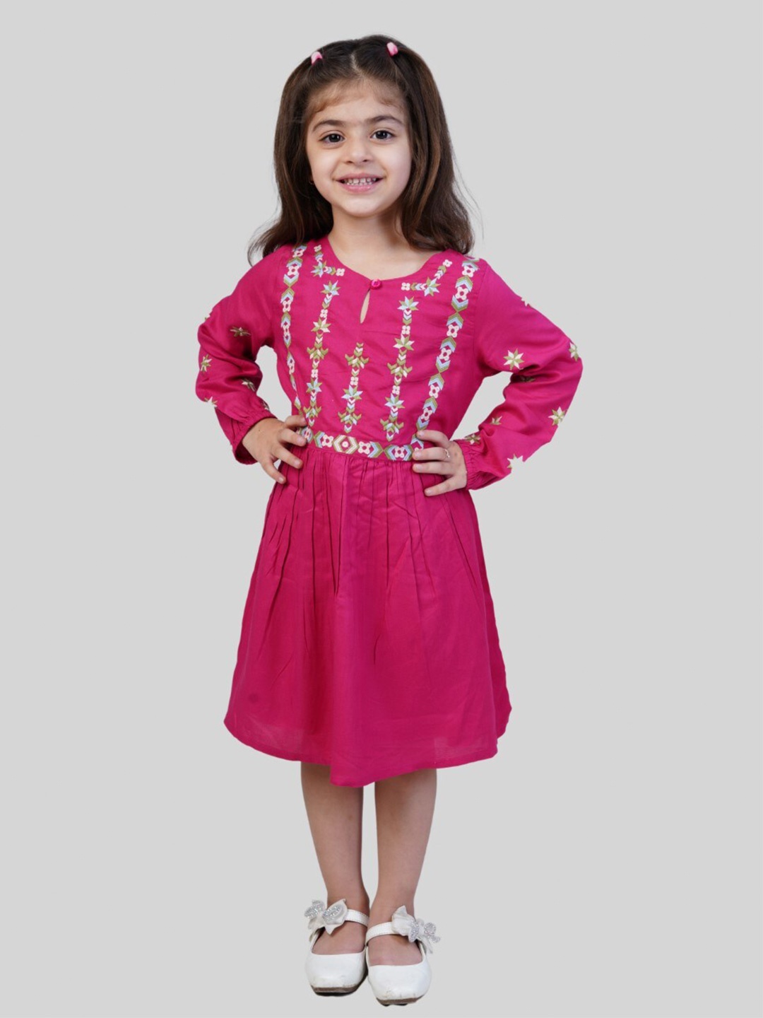 

Bella Moda Girls Floral Embroidered Pure Cotton Cuffed Sleeves A-Line Dress, Pink