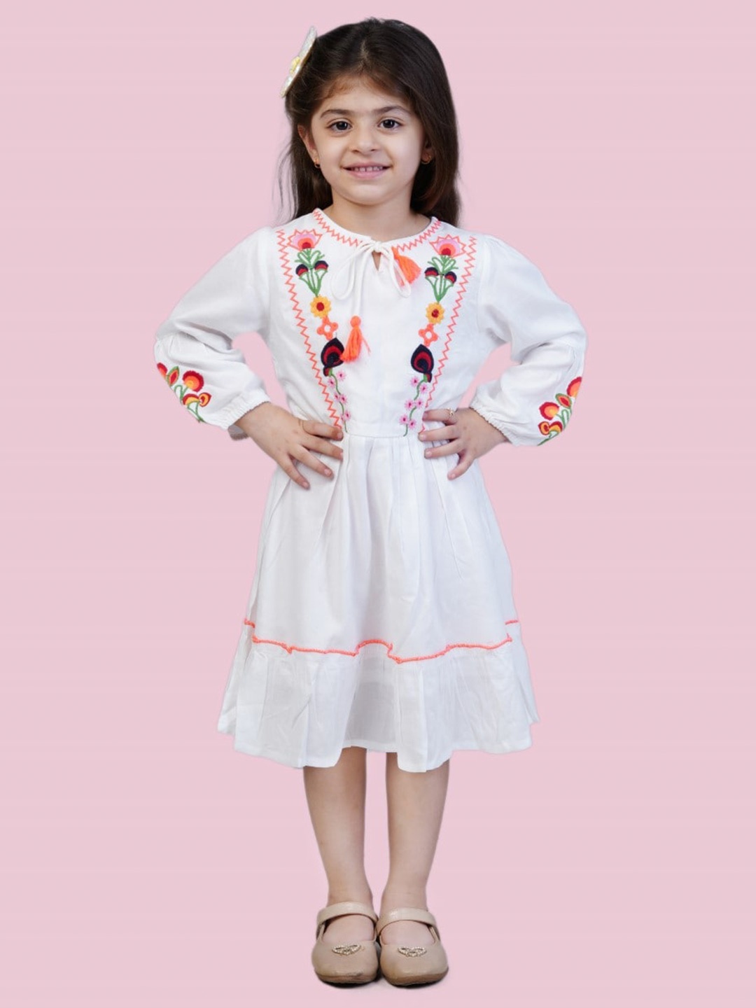 

Bella Moda Girls Floral Embroidered Pure Cotton A-Line Midi Dress, White