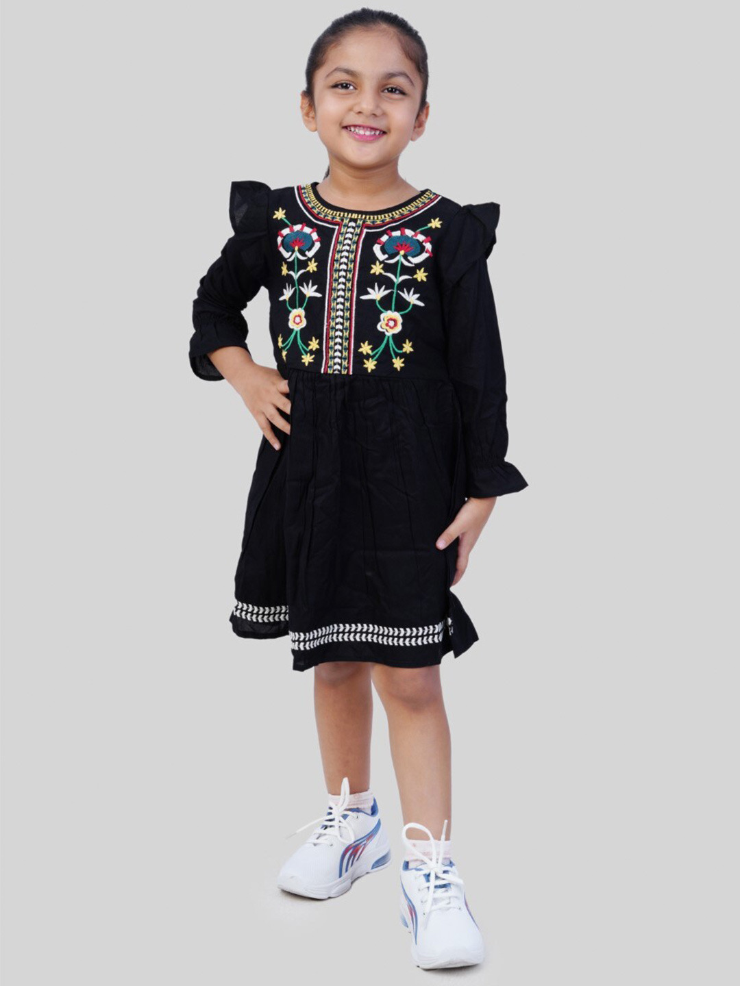 

Bella Moda Girls Floral Embroidered Pure Cotton A-Line Dress, Black