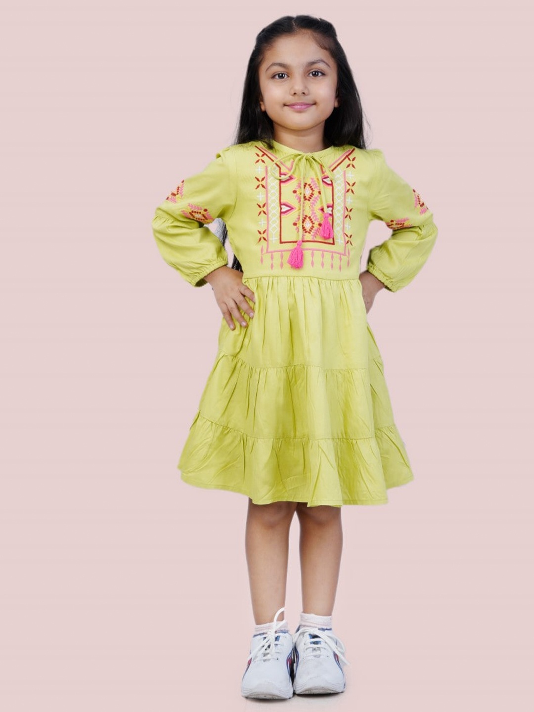 

Bella Moda Girls Floral Tie-Up Neck Cotton A-Line Dress, Green