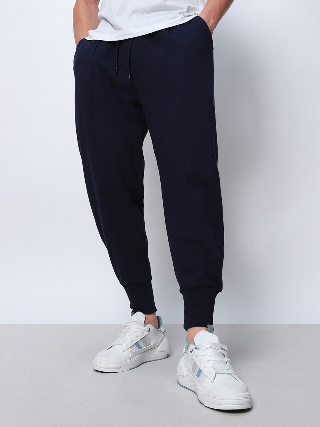 

Bewakoof Air 1.0 Men Oversized Joggers, Blue